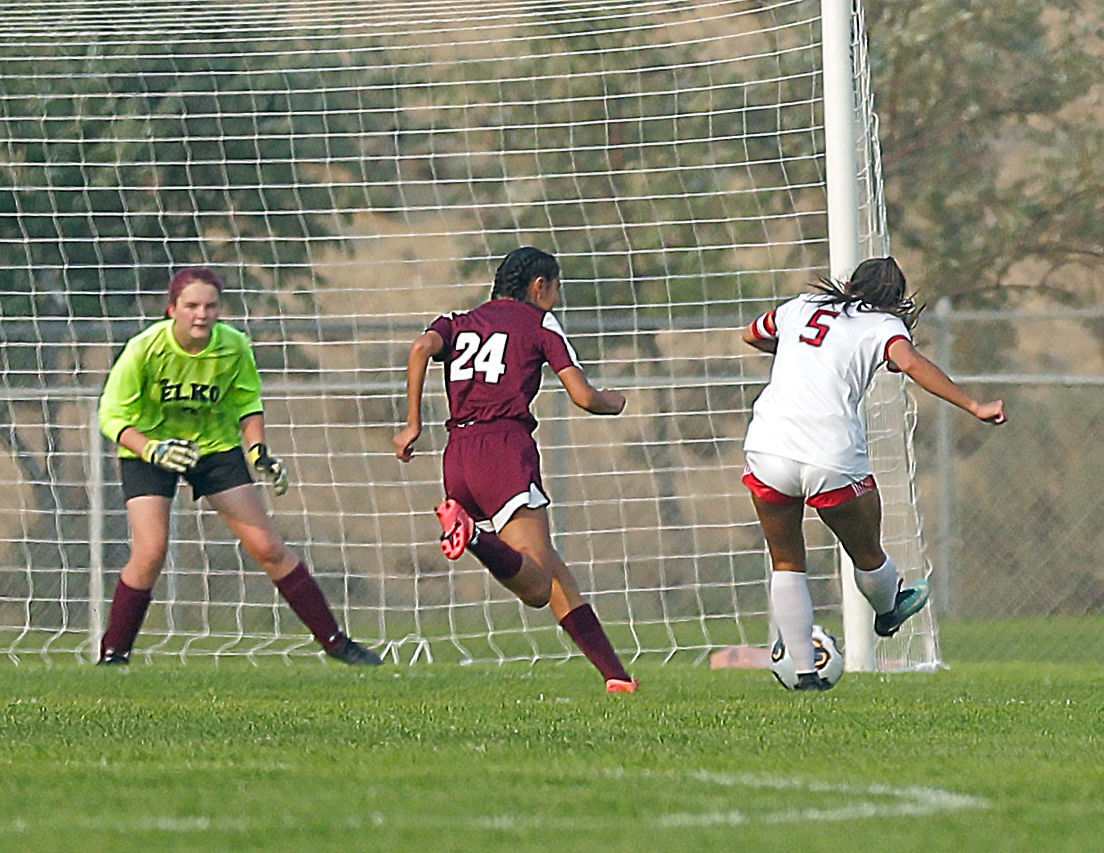 Truckee at Elko Girls Soccer 05.jpg